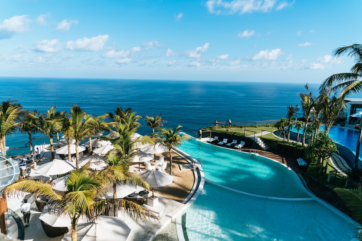 Villa 1 Phòng Ngủ Giáp Biển (Oceanfront Pool Villa)