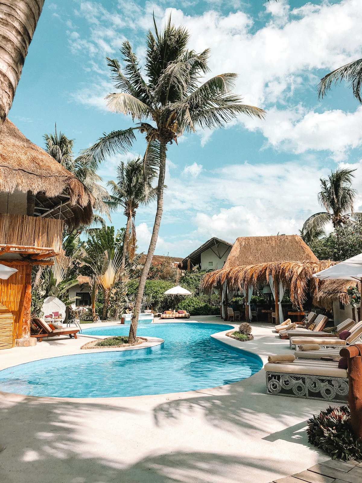 Rock Pool Villa (Biệt thự vách đá)
